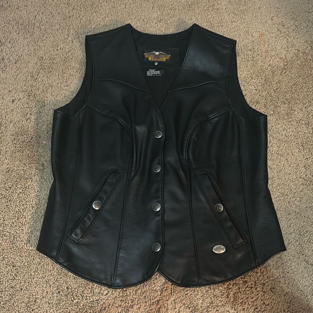 Harley Davidson black medium women’s leather vest